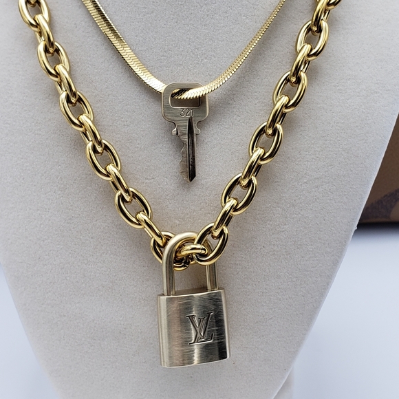 18k Gold Plated Stainless Steel Chain W/ Authentic Louis Vuitton Padlock Pendant - Picture 2 of 15
